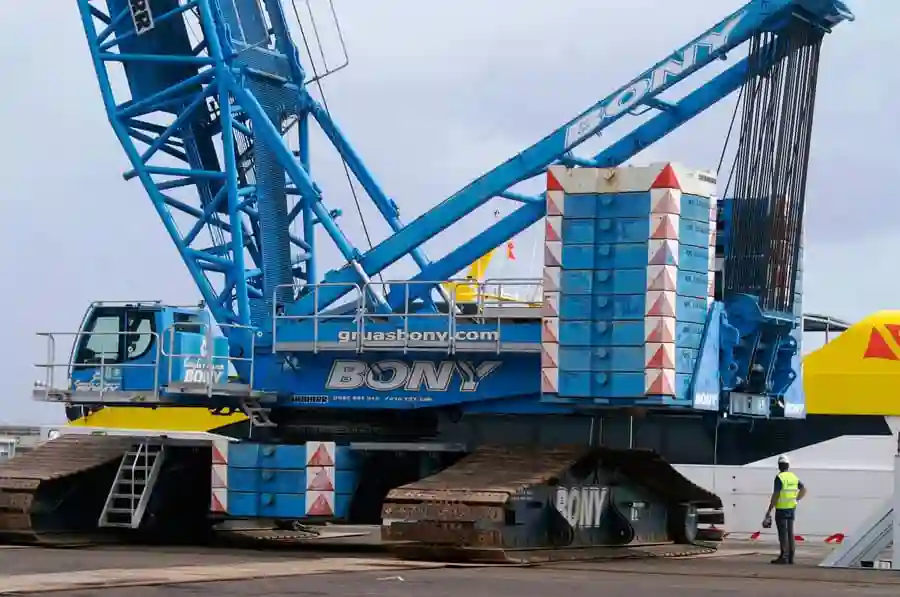 Grúas y Transportes Bony grúa de gran tamaño