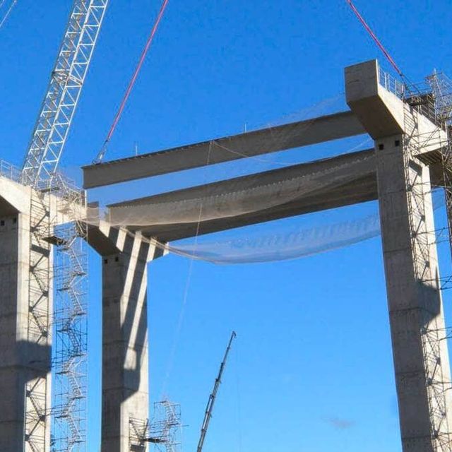 Grúas y Transportes Bony estructura de puente